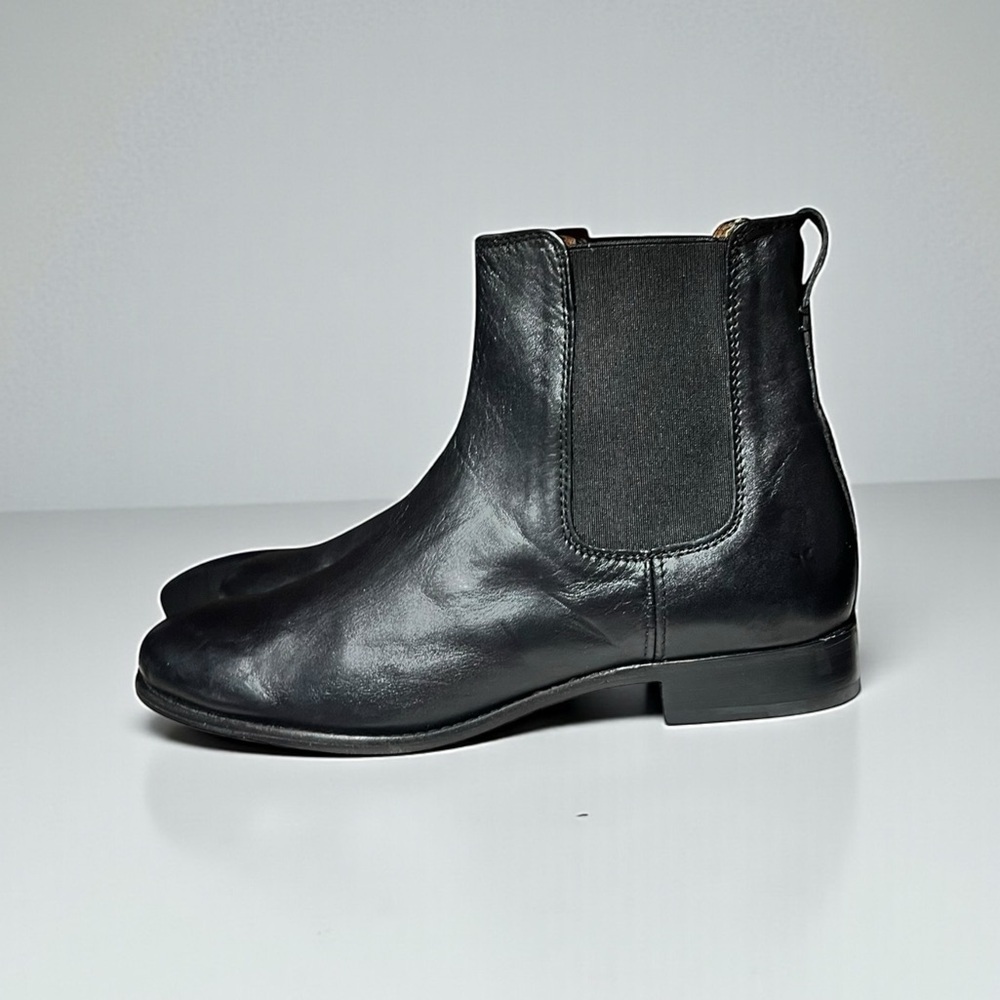 🌻NEW Frye Black Leather Carly Chelsea Booties | Women's Size 9